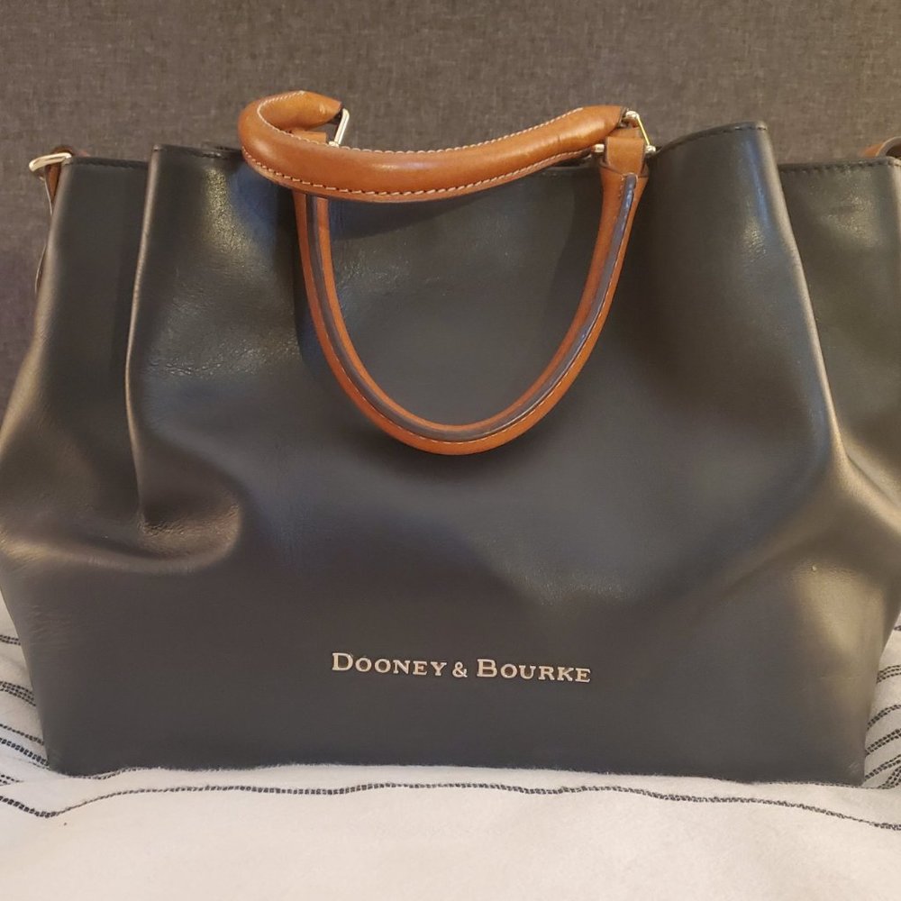 Dooney & Bourke - Large Barlow Handbag